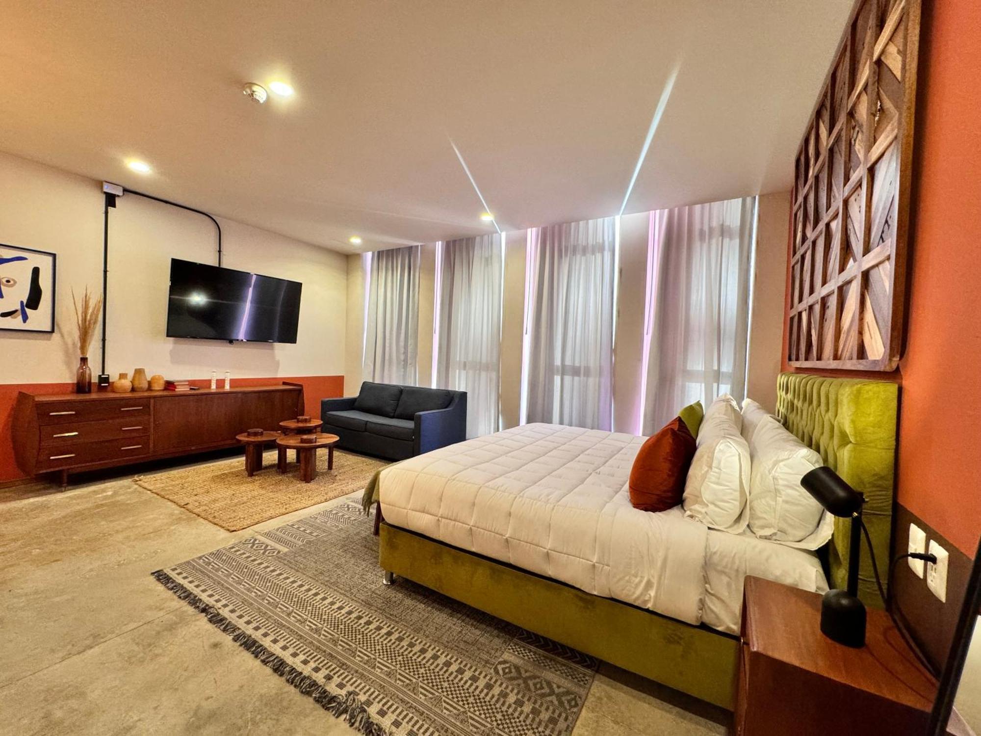 Hotel Ola Chapultepec Гуадалахара Екстериор снимка