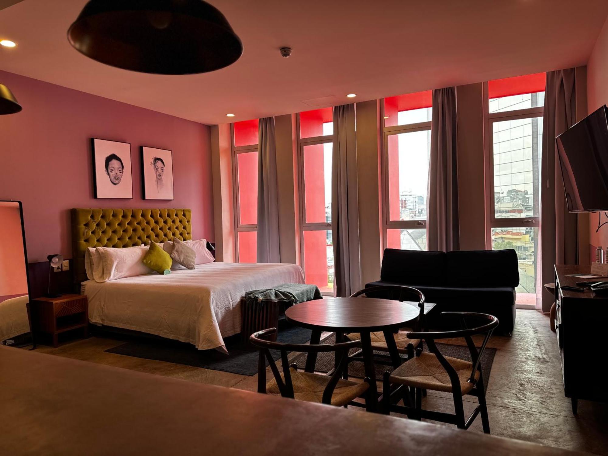 Hotel Ola Chapultepec Гуадалахара Екстериор снимка